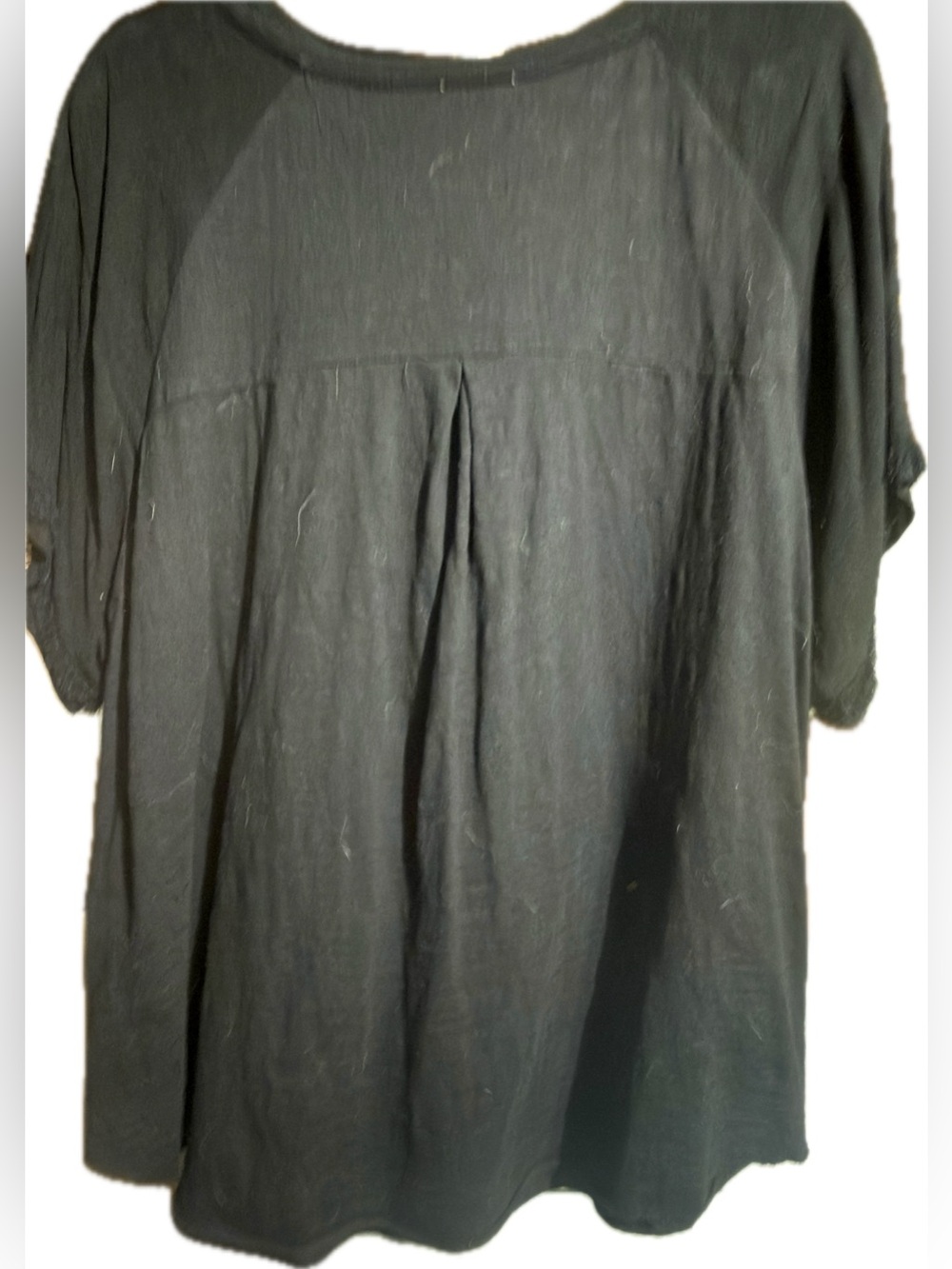 Umgee Black Short Sleeve Relaxed Crewneck Tee in Black - Picture 2 of 3